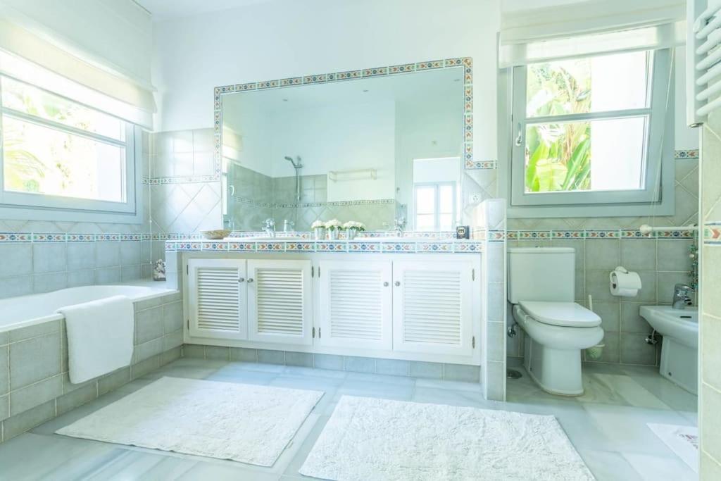 Villaflair - Sea View Villa Marbella